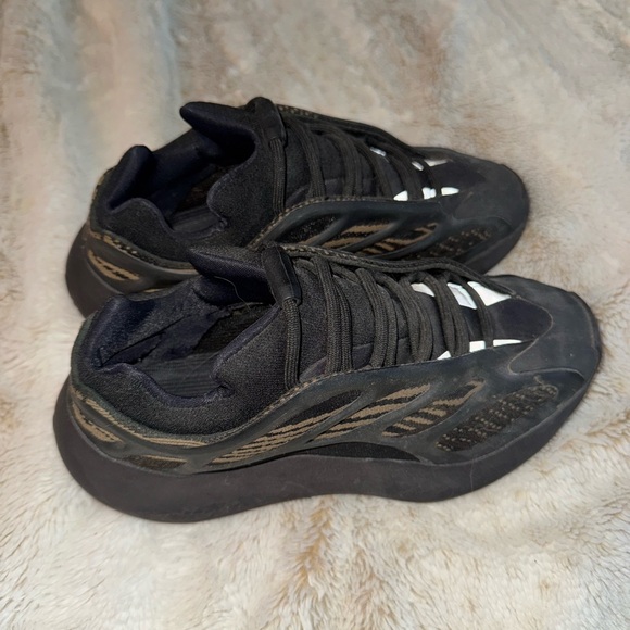 Yeezys - Picture 3 of 5